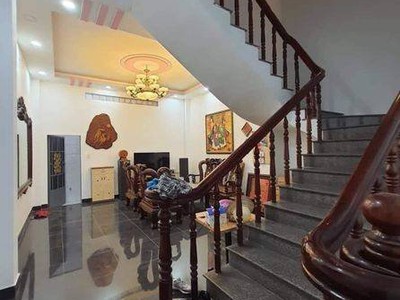 Cần bán Nhà mặt tiền đường Số 10, P. Linh Trung, Diện tích 90m , Giá 11 Tỷ 3