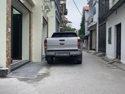 Bán nhà Giang Biên, thang máy, gara ôtô, ngõ thông xe tải, 37m, hơn 5 tỷ 0