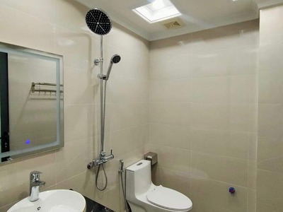 Bán nhà Giang Biên, thang máy, gara ôtô, ngõ thông xe tải, 37m, hơn 5 tỷ 4
