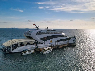 Combo vé đi bộ dưới đáy biển tại du thuyền Nautilus và tour 3 đảo 3