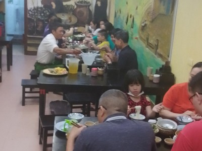 Sang nhượng mặt bằng hàng ăn địa chỉ 97 ngọc lâm, long biên, hà nội 3