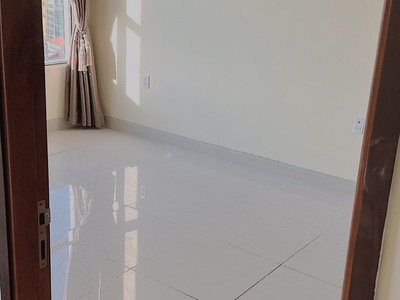 Cho thuê căn hộ Lucky Plaza, đường phan văn khoẻ, phường 2, quận 6: -	- 85m2, 2 phòng ngủ, 2 toilet 11
