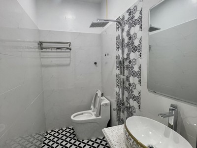 Bán nhà xây mới tinh độc lập 4 tầng ngõ 229 miếu hai xã, diện tích 60m giá 2.75 tỉ 4