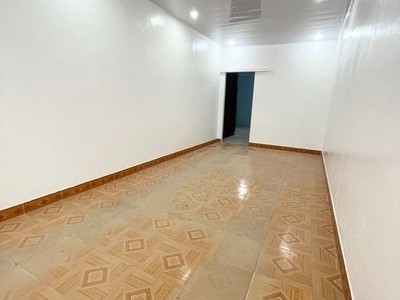 Mt1806. cho thuê nhà mặt đường miếu hai xã 120m2 kinh doanh mọi loại hình. 1