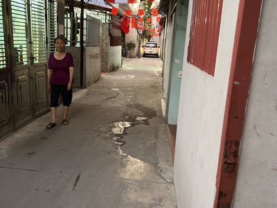 Hàng mới về2 tầng siêu rẻ  TRẠI LẺ - LÊ CHÂN 1