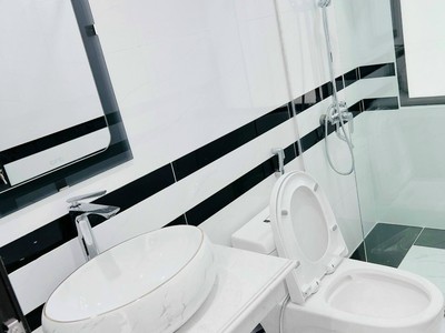 Bán nhà xây mới tinh ngõ 111 đông khê, diện tích 46m 4 tầng, giá 2.95 tỉ 2