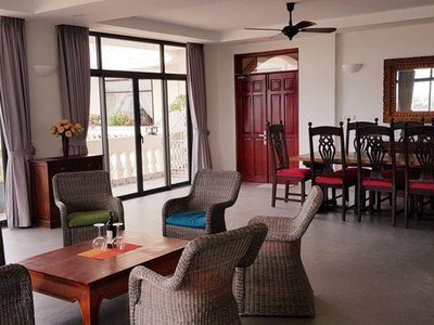 Penhouse đẳng cấp và full nội thất, giá rẻ lâu dài, hồ bơi sân tennis... 2