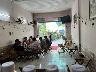 Sang nhượng quán cafe.cổng số 2 học việc cảnh sát 2