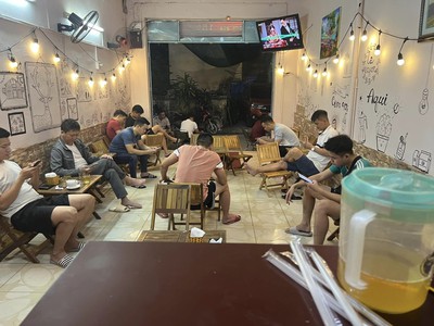 Sang nhượng quán cafe.cổng số 2 học việc cảnh sát 0