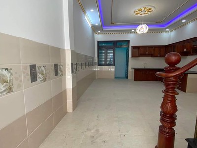 Nhà mới 650tr shr 2pn liền kề bv hàn quốc mỹ hạnh long an. 5