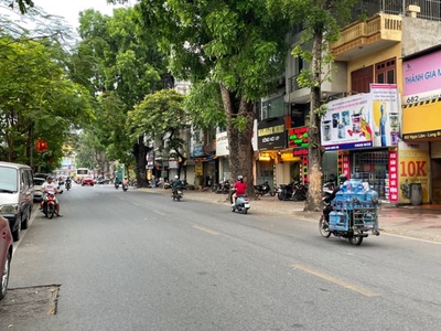 Cho thuê nhà mặt phố ngọc lâm, vỉa hè, kinh doanh, 35 m2. 1
