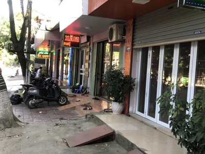 Chính chủ cần bán nhanh căn nhà nằm trên trục đường chính ngay ngã 3 công ty 390 nhạc sơn  - cốc 2