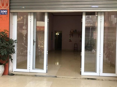 Chính chủ cần bán nhanh căn nhà nằm trên trục đường chính ngay ngã 3 công ty 390 nhạc sơn  - cốc 1