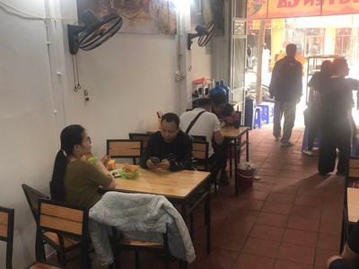 Chính chủ cần sang nhượng cửa hàng phở gà tối bán lẩu nướng ở khu trần điền, định công, hoàng mai 1
