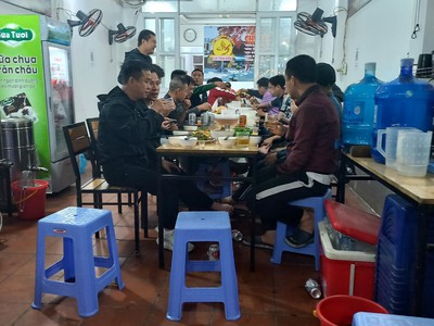 Chính chủ cần sang nhượng cửa hàng phở gà tối bán lẩu nướng ở khu trần điền, định công, hoàng mai 3