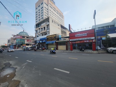 Cho thuê nhà 1 trệt 3 lầu góc 2mt phạm văn thuận tt tp.biên hòa giá chỉ 39 triệu/tháng 2
