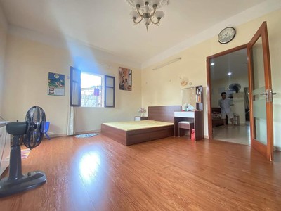 Tập thể khương thượng - tôn thất tùng - 80m2 - 2 ngủ - tặng lại đủ đồ - nhỉnh 2 tỷ 0