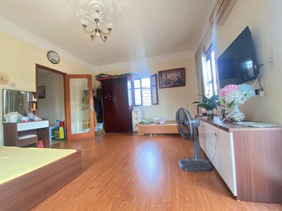 Tập thể khương thượng - tôn thất tùng - 80m2 - 2 ngủ - tặng lại đủ đồ - nhỉnh 2 tỷ 3