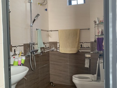 Bán nhà 3 tầng mới mặt đường phan chu trinh, tp vinh 2