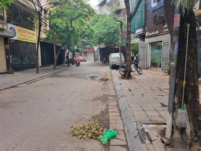 Bán nhà ngõ 281 Trần khát chân diện tích 22m2 tầng 1 tầng 2 27m2 xây 5 tầng mt 3.5 quận hai bà trưng 6
