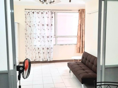 Mình cho thuê căn 89m2 trong CC Phúc Thịnh 341 Cao Đạt P1 Q5: -	1 lầu có 4 căn hô, 2 thang máy 6