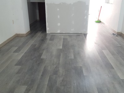 Sàn nhựa hèm khóa vân gỗ 8016 tông lạnh Châu Âu 0