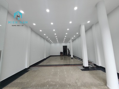 Cho thuê nhà 1 trệt 2 lầu góc mặt tiền đường phạm văn thuận cung đường thời trang trung tâm tp.biên 2