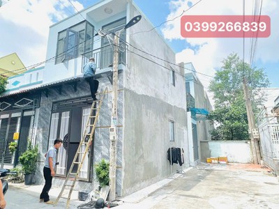 Hạ 150tr Bán Nhà Dĩ An Sổ Chung 1 Lầu 1 Trệt Hẻm 5m Ngã 3 Ông Xã 0