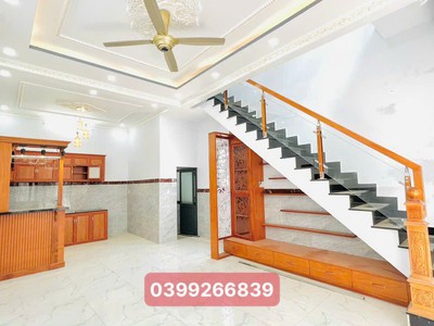 Hạ 150tr Bán Nhà Dĩ An Sổ Chung 1 Lầu 1 Trệt Hẻm 5m Ngã 3 Ông Xã 2