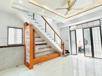 Hạ 150tr Bán Nhà Dĩ An Sổ Chung 1 Lầu 1 Trệt Hẻm 5m Ngã 3 Ông Xã 3