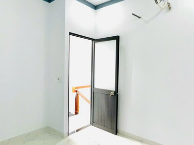 Hạ 150tr Bán Nhà Dĩ An Sổ Chung 1 Lầu 1 Trệt Hẻm 5m Ngã 3 Ông Xã 9