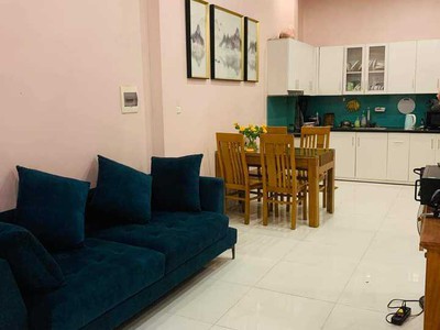 Cho thuê nhà nguyên căn, hgđ, 50m2, 3t, 2n, nội thất đủ, đình thôn. 0