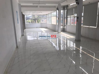 Cho thuê căn góc 2mt đường d1 và 282 ung văn khiêm bình thạnh 1