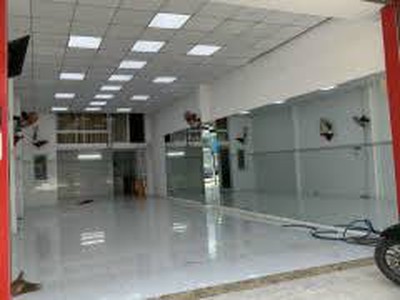 Sang nhựng MBKD đầu đường Liên ấp 2-6, MT 14m  DT 365m2 2