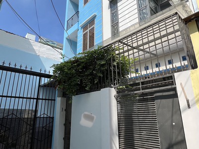 Shop cần nam nữ phụ bán hàng 98