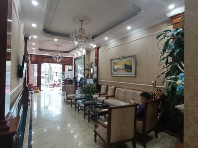 Shop cần nam nữ phụ bán hàng 39