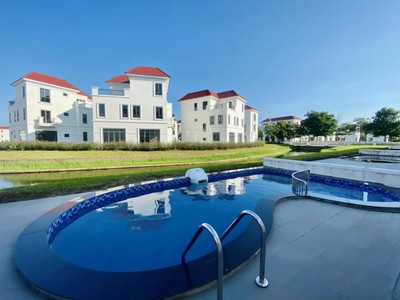 Shop cần nam nữ phụ bán hàng 183