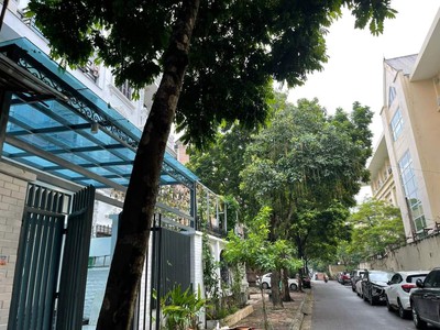 Shop cần nam nữ phụ bán hàng 54