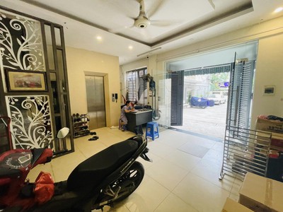 Shop cần nam nữ phụ bán hàng 28