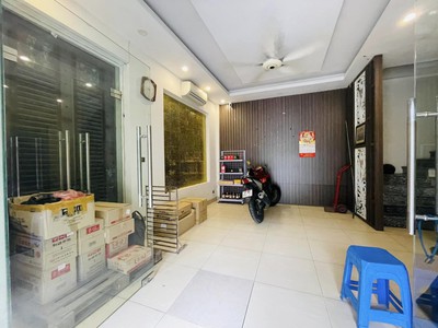 Shop cần nam nữ phụ bán hàng 29