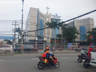 Shop cần nam nữ phụ bán hàng 273