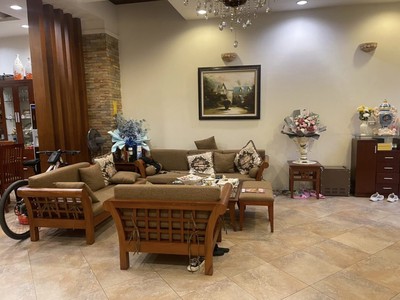Shop cần nam nữ phụ bán hàng 106