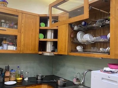 Shop cần nam nữ phụ bán hàng 300