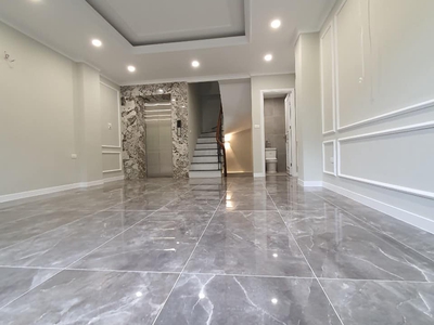 Shop cần nam nữ phụ bán hàng 112