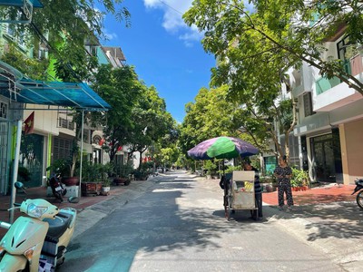 Shop cần nam nữ phụ bán hàng 254