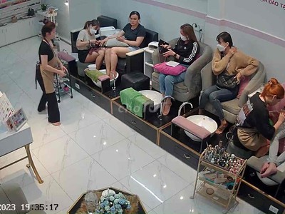 Shop cần nam nữ phụ bán hàng 407