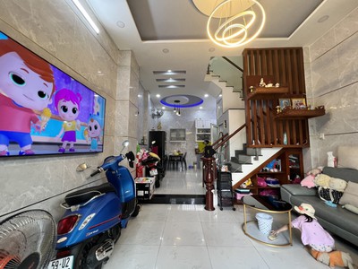 Nhà bán bình tân bình trị đông  chỉ nhỉnh 5 tỷ có nhà đẹp gần bệnh viện bình tân hxh 4pn 3wc 0