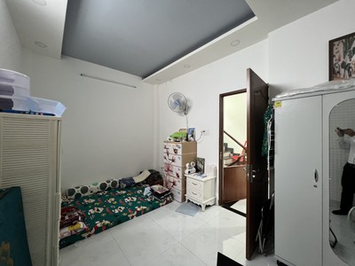 Nhà bán bình tân bình trị đông  chỉ nhỉnh 5 tỷ có nhà đẹp gần bệnh viện bình tân hxh 4pn 3wc 3