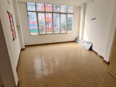 Shop cần nam nữ phụ bán hàng 321