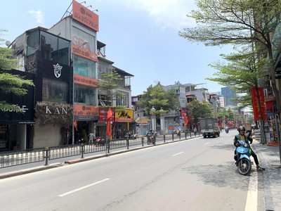 Shop cần nam nữ phụ bán hàng 322